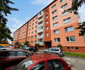 NA PREDAJ 4-izbový byt s balkónom, Liptovský Mikuláš – 77 m²