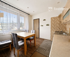 NA PREDAJ 4-izbový byt s balkónom, Liptovský Mikuláš – 77 m²
