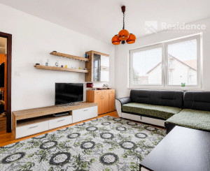 NA PREDAJ 4-izbový byt s balkónom, Liptovský Mikuláš – 77 m²