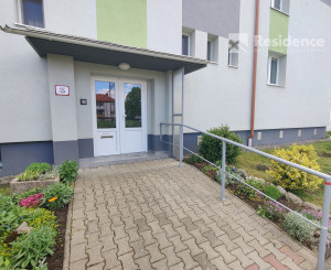Znížená cena!! 2-IZBOVÝ BYT S BALKÓNOM a GARÁŽOU