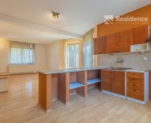 Unikátny 6-izbový rodinný dom v centre Liptovského Mikuláša s oázou pokoja a flexibilným využitím