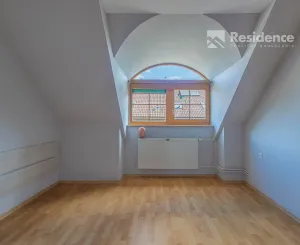 Unikátny 6-izbový rodinný dom v centre Liptovského Mikuláša s oázou pokoja a flexibilným využitím