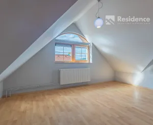 Unikátny 6-izbový rodinný dom v centre Liptovského Mikuláša s oázou pokoja a flexibilným využitím