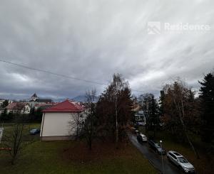Priestranný 1-izbový byt na prenájom – Štefániková ulica, Liptovský Mikuláš