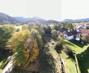 STAVEBNÝ POZEMOK V LAZISKU S PROJEKTOM RODINNÉHO DOMU | 569 m²