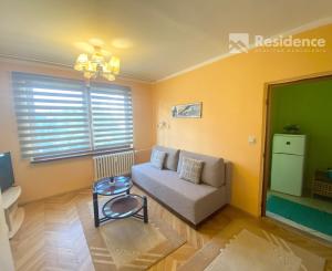 PREDAJ 1-izbový byt na Nábreží v LM | Ideálna investícia aj štartovacie bývanie