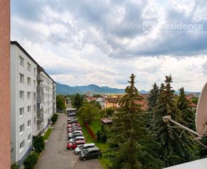 NA PREDAJ: 4-izbový byt s balkónom, Liptovský Mikuláš – 77 m²