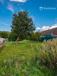 Stavebný pozemok pre rodinný dom v obci Svätý Kríž (1 013 m²)