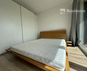 Svetlý 3-izbový novostavbový byt s veľkým balkónom a parkovaním