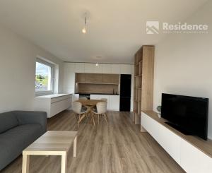 Svetlý 3-izbový novostavbový byt s veľkým balkónom a parkovaním