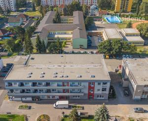 NA PREDAJ: Novostavba – kompletne zariadená garsónka na Nábreží