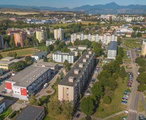 NA PREDAJ: Novostavba – kompletne zariadená garsónka na Nábreží