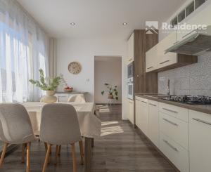 Moderný 2-izbový byt s nádherným výhľadom v centre Ružomberka