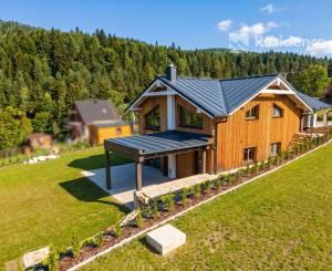 Luxusné chalupy v Zázrivej: Moderný relax v srdci Oravy