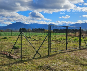 Slnečný stavebný pozemok s výhľadom na Tatry – Liptov