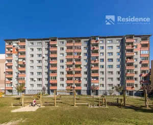 PREDAJ: Priestranný trojizbový byt po kvalitnej kompletnej rekonštrukcii