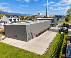 MODERNÝ SKLADOVÝ AREÁL S SHOWROOMOM A ADMINISTRATÍVOU | 743 m² | POZEMOK 2 679 m²