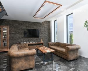 MODERNÝ SKLADOVÝ AREÁL S SHOWROOMOM A ADMINISTRATÍVOU | 743 m² | POZEMOK 2 679 m²