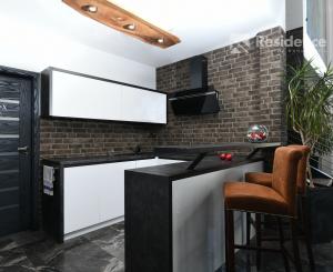MODERNÝ SKLADOVÝ AREÁL S SHOWROOMOM A ADMINISTRATÍVOU | 743 m² | POZEMOK 2 679 m²