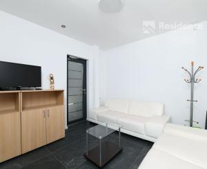 MODERNÝ SKLADOVÝ AREÁL S SHOWROOMOM A ADMINISTRATÍVOU | 743 m² | POZEMOK 2 679 m²