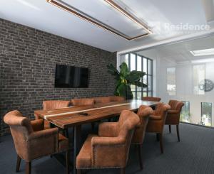 MODERNÝ SKLADOVÝ AREÁL S SHOWROOMOM A ADMINISTRATÍVOU | 743 m² | POZEMOK 2 679 m²
