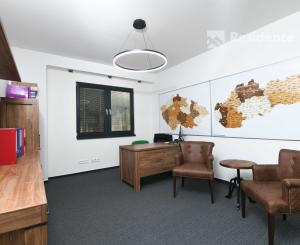 MODERNÝ SKLADOVÝ AREÁL S SHOWROOMOM A ADMINISTRATÍVOU | 743 m² | POZEMOK 2 679 m²