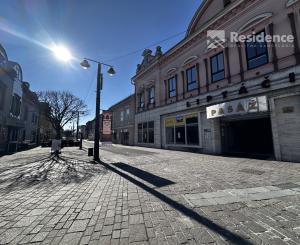 OBCHODNÉ PRIESTORY NA PRENÁJOM | 300 m² | PEŠIA ZÓNA LIPTOVSKÝ MIKULÁŠ