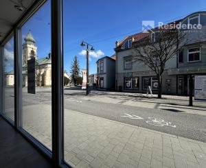 OBCHODNÉ PRIESTORY NA PRENÁJOM | 300 m² | PEŠIA ZÓNA LIPTOVSKÝ MIKULÁŠ