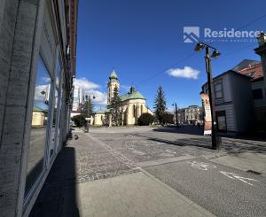OBCHODNÉ PRIESTORY NA PRENÁJOM | 300 m² | PEŠIA ZÓNA LIPTOVSKÝ MIKULÁŠ