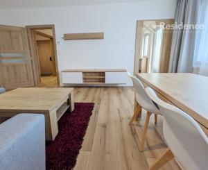 Nájom, 2-izbový byt v centre, Liptovský Mikuláš, s parkingom