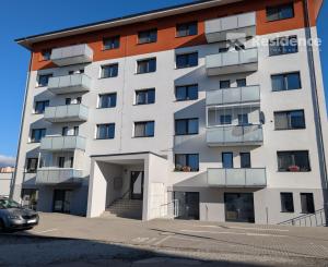 Nájom, 2-izbový byt v centre, Liptovský Mikuláš, s parkingom