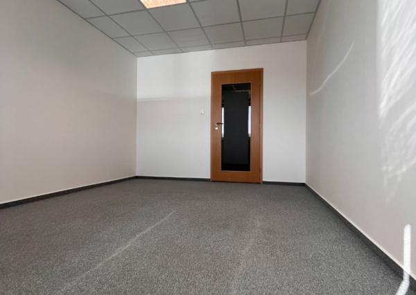 Kancelária v modernej budove v LM na prenájom