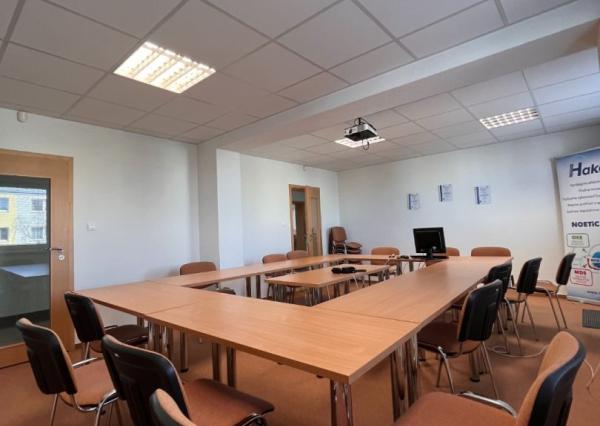 Kancelária v modernej budove v LM na prenájom