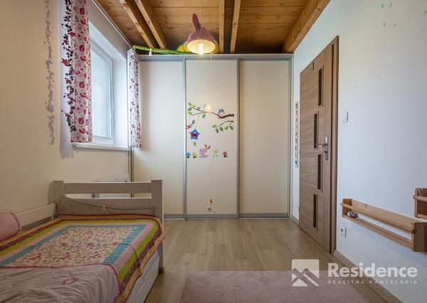 Štýlový vidiecky dom na predaj v podhorskom prostredí Svätého Kríža