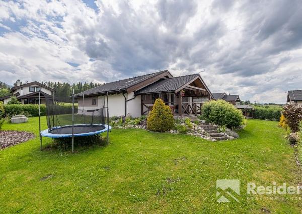 Štýlový vidiecky dom na predaj v podhorskom prostredí Svätého Kríža