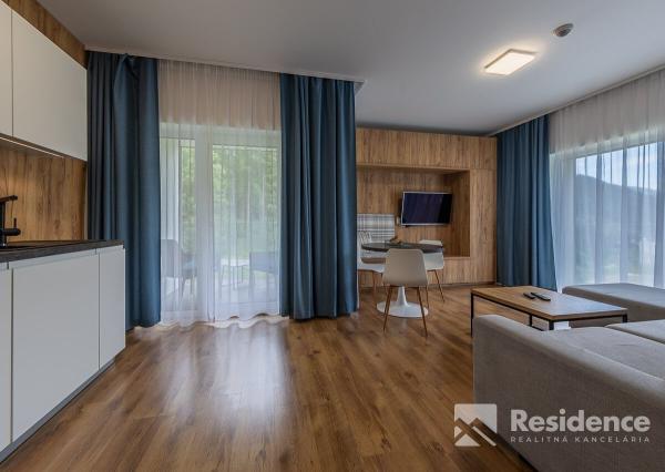 Luxusný horský dvojspálňový apartmán s parkovacím státím v lyžiarskom stredisku Jasná