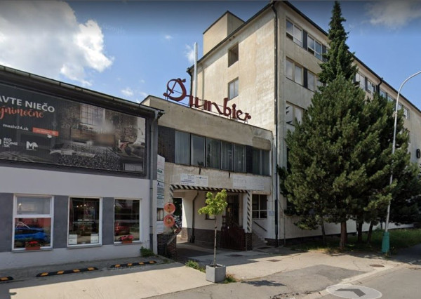 Skladové priestory s nákladným výťahom na prenájom