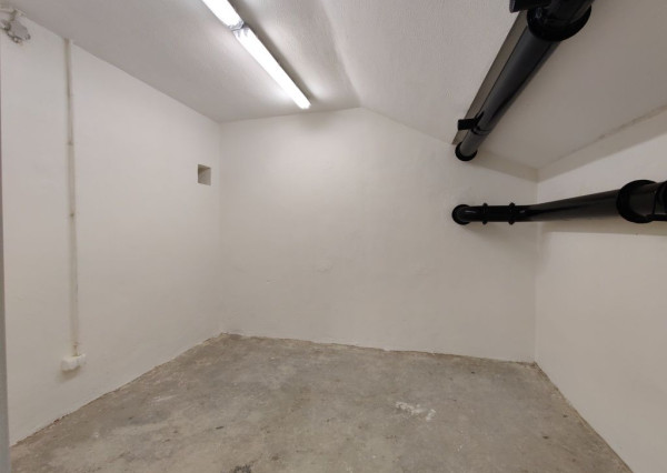 Nebytový priestor - atómový kryt na predaj, centrum Banská Bystrica