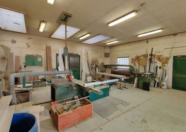 Multifunkčný objekt na podnikanie na predaj – Liptovský Mikuláš