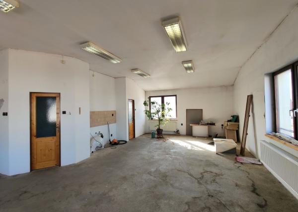 Multifunkčný objekt na podnikanie na predaj – Liptovský Mikuláš