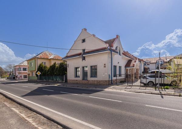 Zabehnutý penzión s reštauráciou, wellnessom a bytom pre majiteľa!