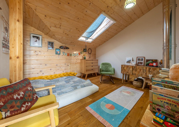 Zabehnutý penzión s reštauráciou, wellnessom a bytom pre majiteľa!