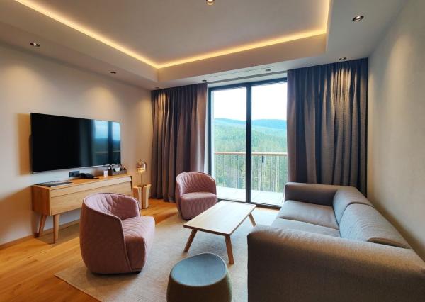 Exkluzívny 1-spálňový apartmán na predaj v Swissôtel Damian Jasna