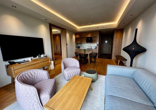 Horský luxus - Apartmán budúcnosti dostupný už dnes – komfort, technológia a štýl v jednom.
