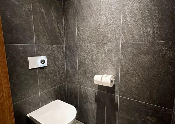 Horský luxus - Apartmán budúcnosti dostupný už dnes – komfort, technológia a štýl v jednom.