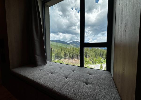 Horský luxus - Apartmán budúcnosti dostupný už dnes – komfort, technológia a štýl v jednom.