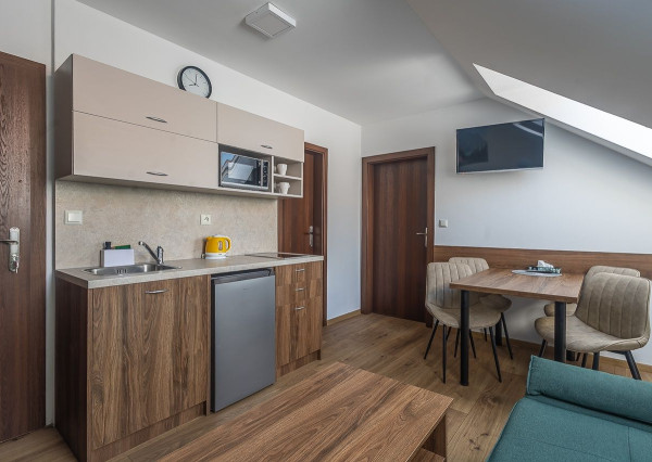 Na predaj jednospáľňové apartmány v Bešeňovej – len 100 m od aquaparku!