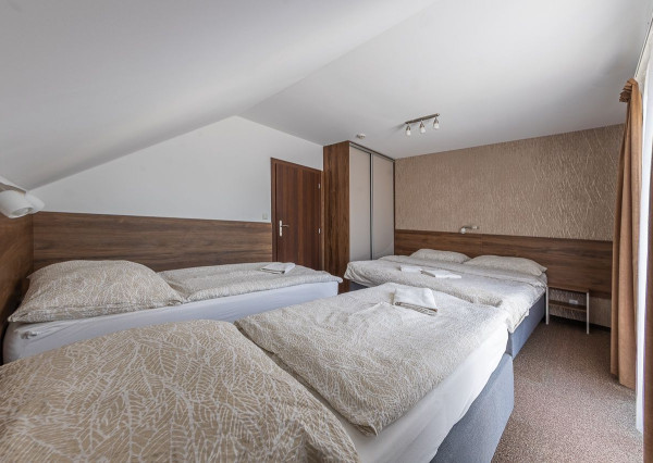 Na predaj jednospáľňové apartmány v Bešeňovej – len 100 m od aquaparku!