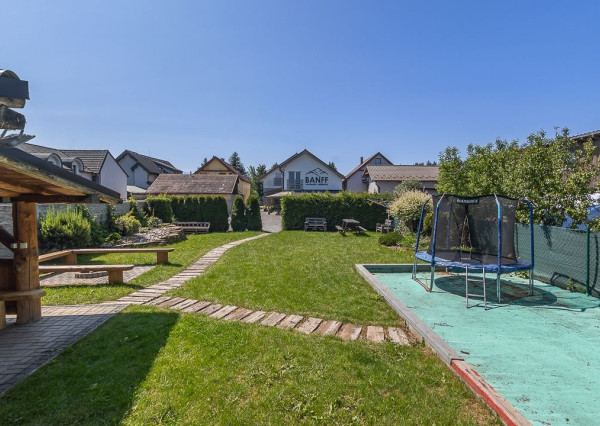 Na predaj jednospáľňové apartmány v Bešeňovej – len 100 m od aquaparku!