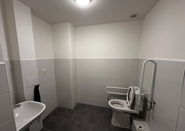 Na predaj priestory pre podnikanie – Kapitána Nálepku, L. Mikuláš